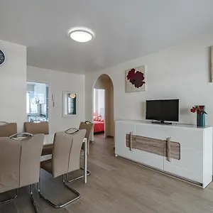 https://apartamento-sur-con-vistas-al-oceano.tenerifehoteles.net
